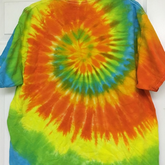 Gildan Rainbow Tie Dye Mens Graphic T-shirt SZ  XL - Picture 2 of 8